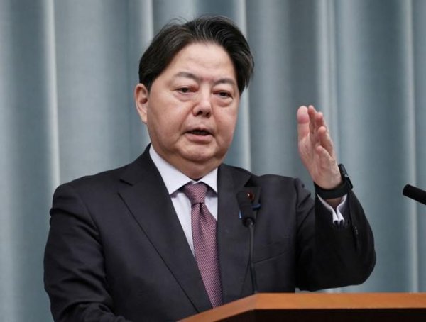 鼎冠策略资 得了美国首肯，日本朝中国架导弹？下一秒石破茂收到国内的坏消息
