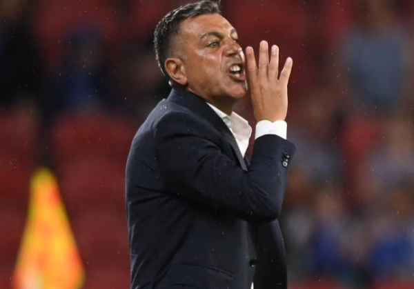 聚创优配 澳媒：上海海港助教罗斯·阿洛伊西有望执教珀斯光荣